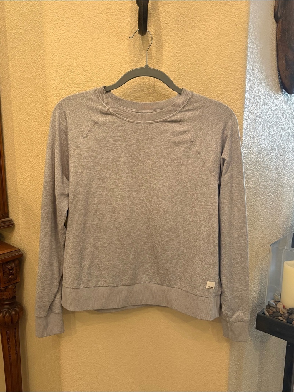 VUORI Women Halo Light Heather Gray Soft Crewneck Pullover Sweatshirt Size M/L